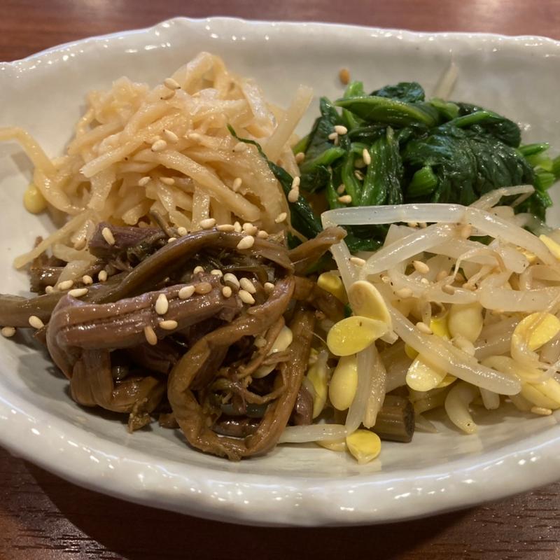 ミニナムル盛(焼肉冷麺やまなか家北上店)