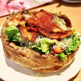 BBQポークとたっぷり野菜のダッチベイビー(オリジナルパンケーキハウス 北千住店)