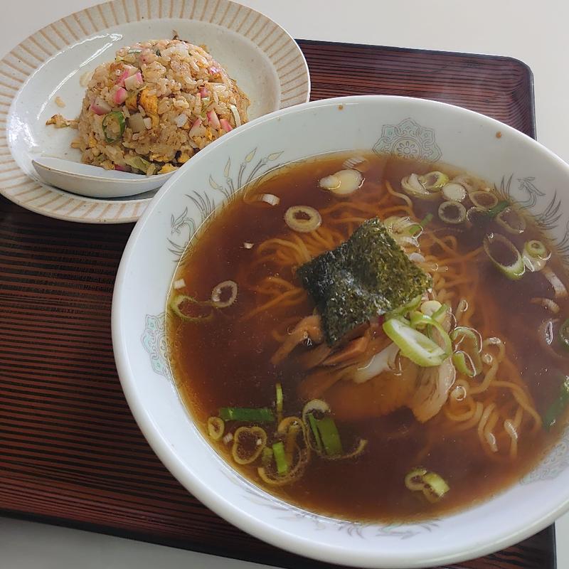 ラーメンと半チャーハン(将来軒 )