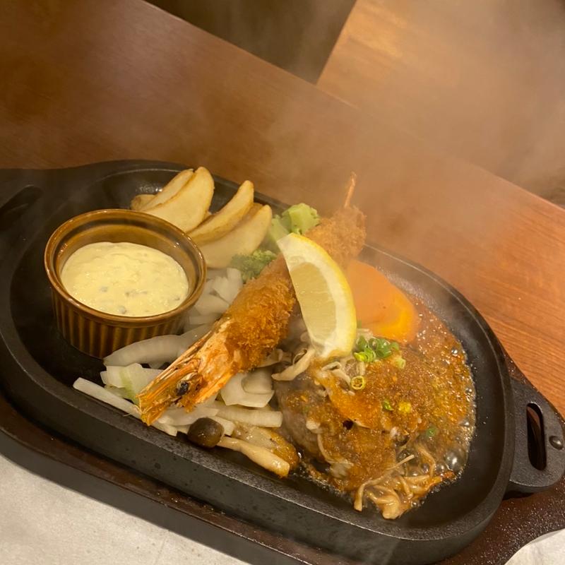 和風ハンバーグとエビフライのセット(肉バルアルカサール)