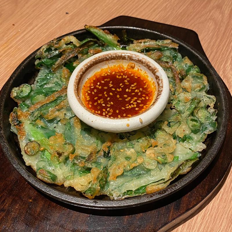 ニラと青唐辛子のチヂミ(感謝韓激 新大久保本店)