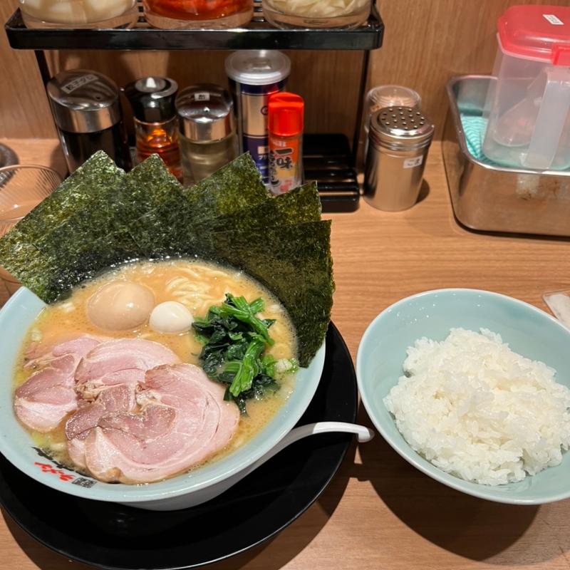 MAXラーメン(町田商店 保木間店)