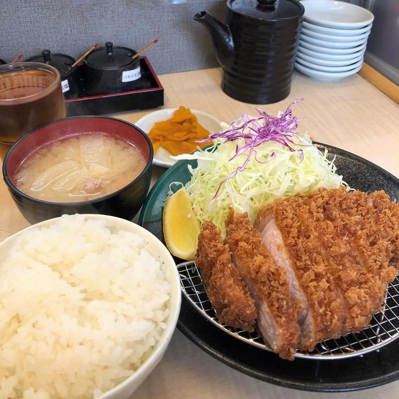 特上ロースかつ定食(とんかつ 和栗 )