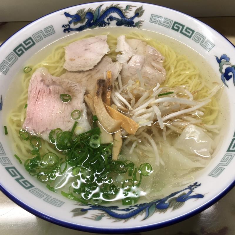 ワンタン麺(新生軒)