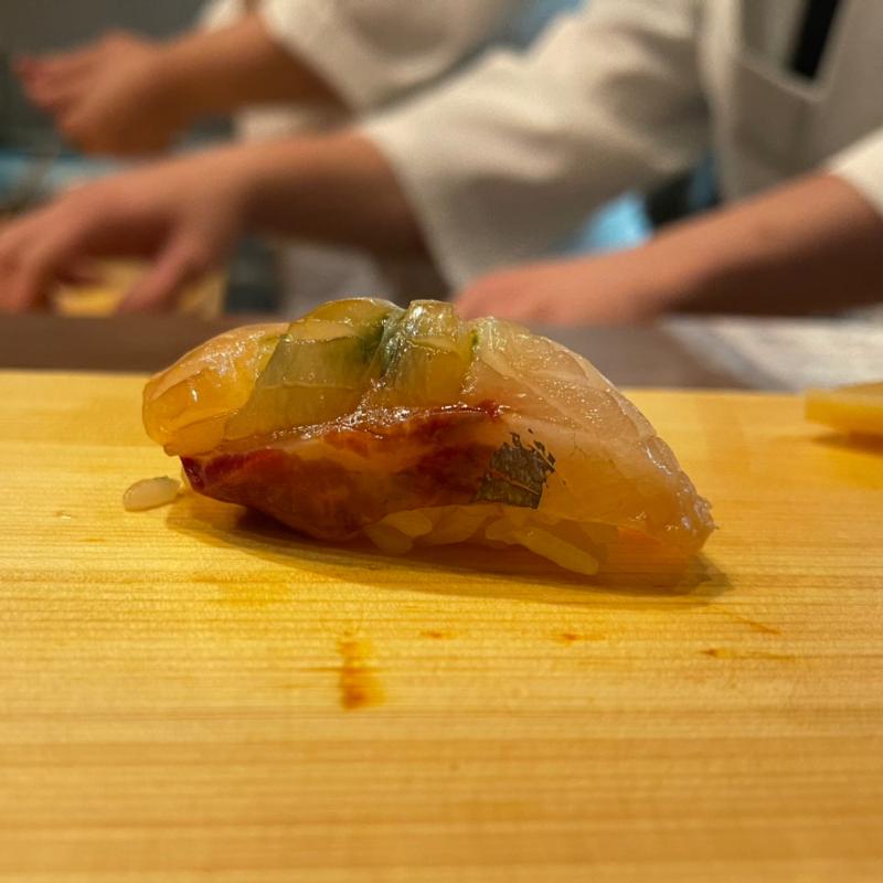 シマアジ(立ち食い鮨　極)