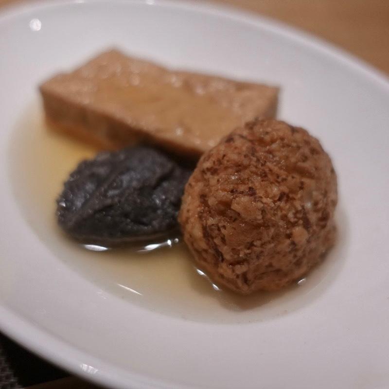 いか墨つみれ(小田原おでん本店)