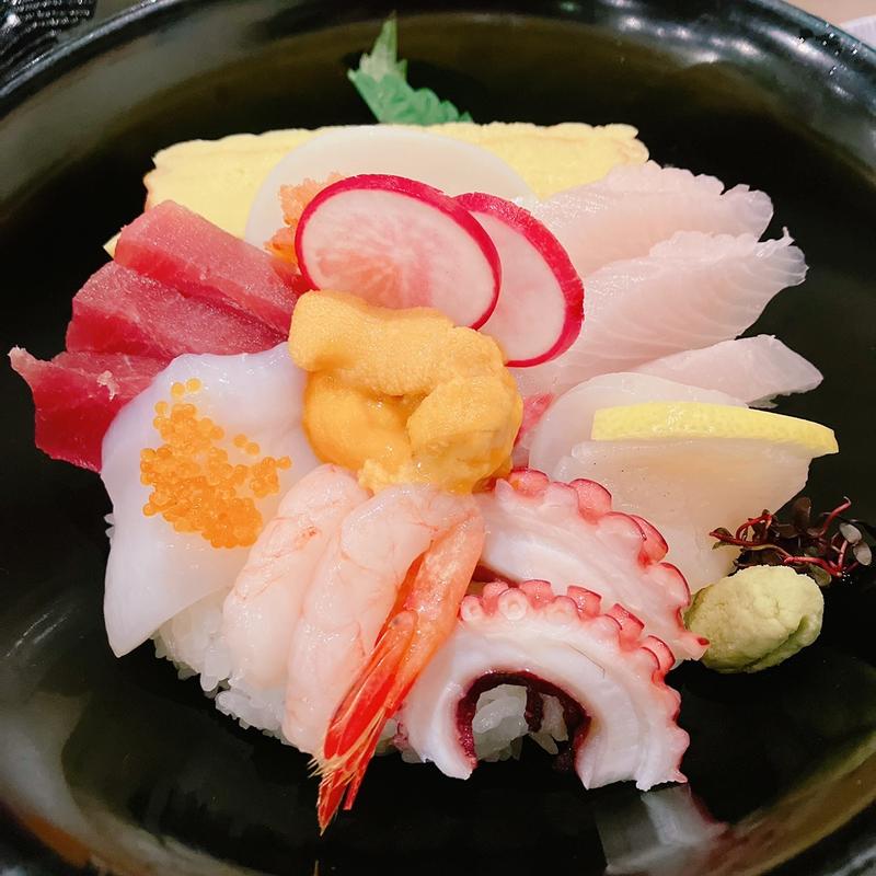 海鮮丼(珈穂音 （かぽね）)