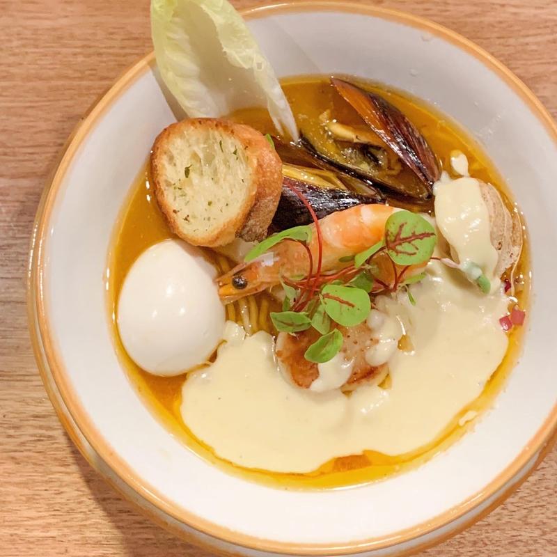 限定　魚介のブイヤベースらーめん ぶっかけアリゴ(海老丸らーめん)