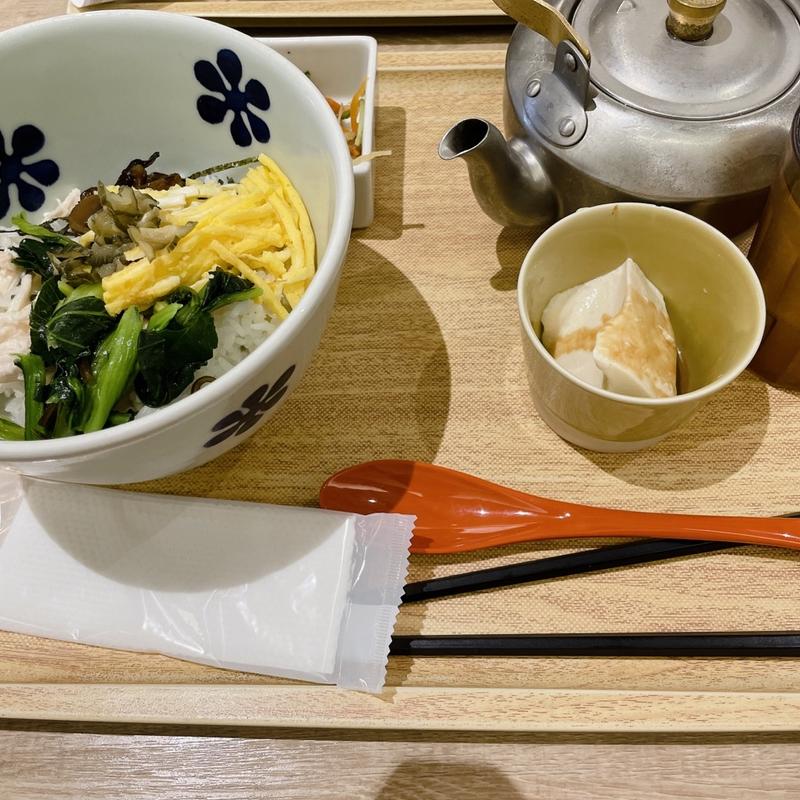 (だし茶漬け＋肉うどん えん JRセントラルタワーズ店)