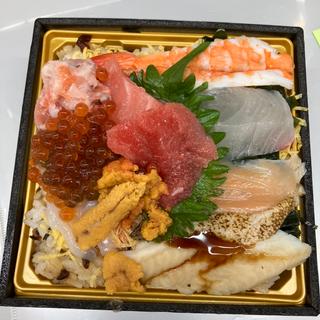 大漁海鮮丼(阪神髭定)
