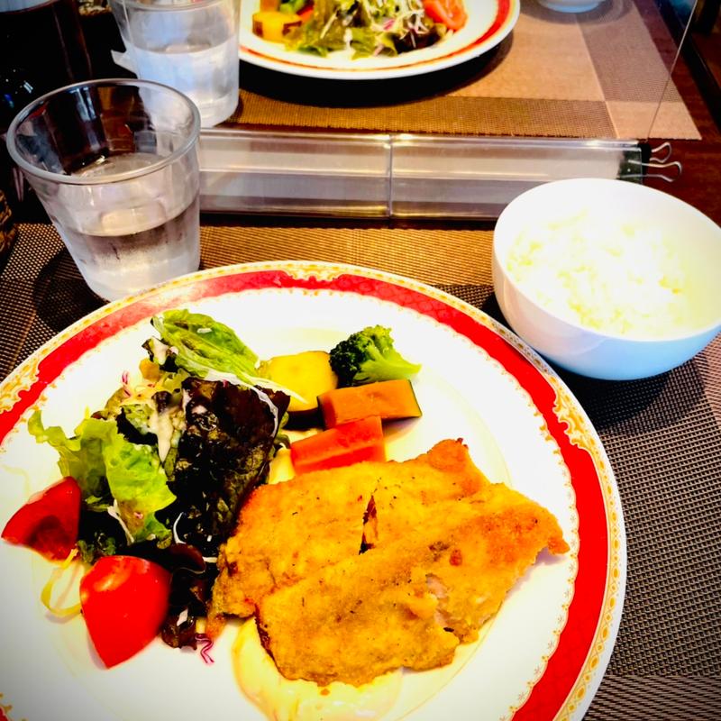 鮭の香草パン粉焼き(ダイニング 和楽)