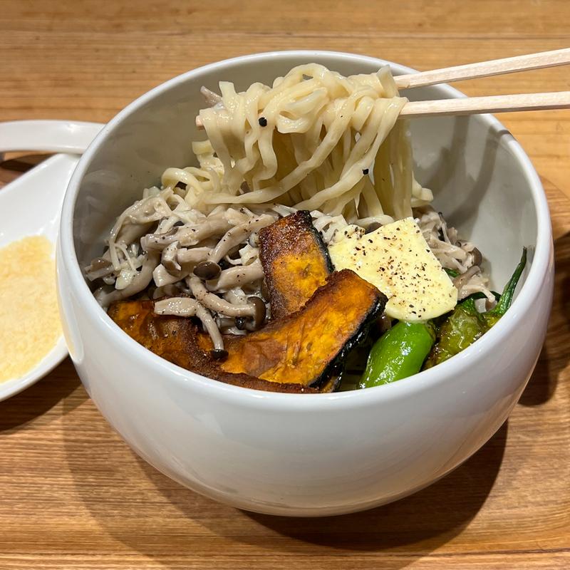 月やのキノコクリームまぜそば(月や 博多駅デイトス店)