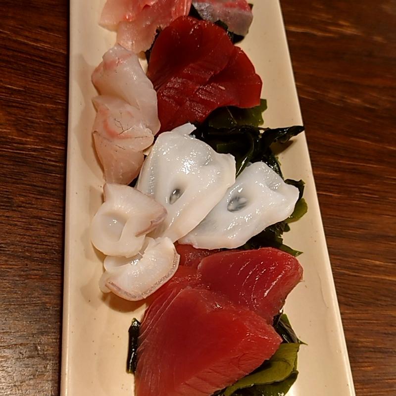 刺身盛り合わせ(浜焼酒場いちかわ)
