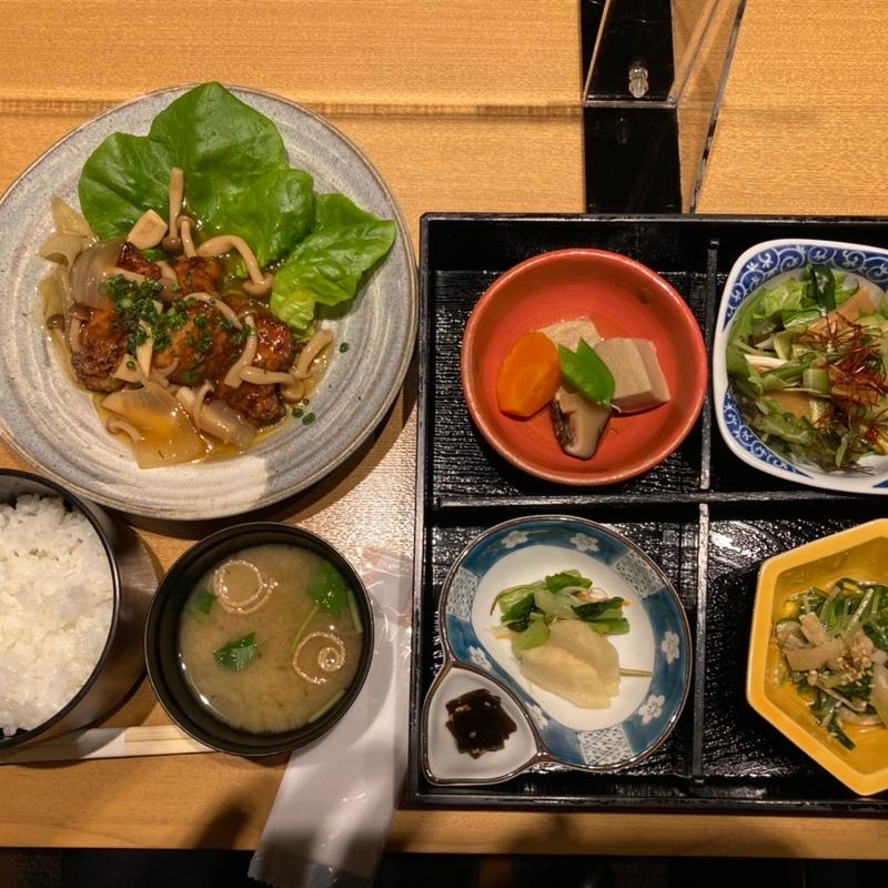 豚ひれ唐揚げ木の子餡かけ日替わり定食(東レ社員クラブ)