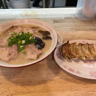 チャーシュー麺(博多ラーメン亭)