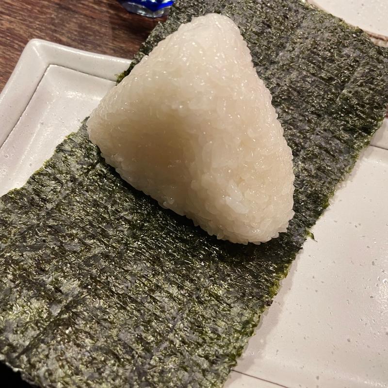 塩むすび(ちょーちょ)