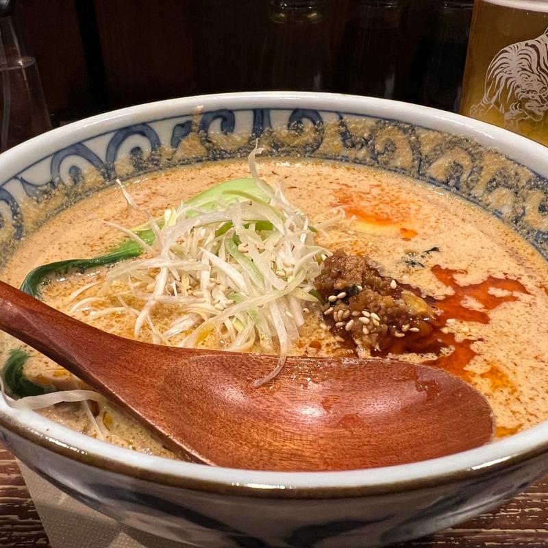 胡麻味噌坦々ラーメン(麺匠 竹虎 新宿店)