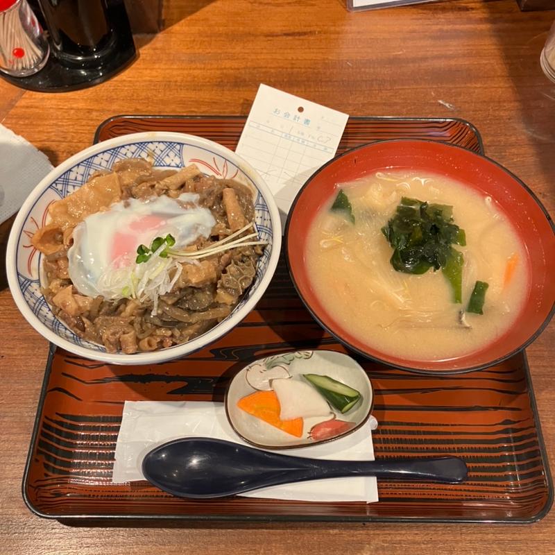 牛モツ丼定食(牛煮炊きとおばんざい ちいやん 肥後橋店)