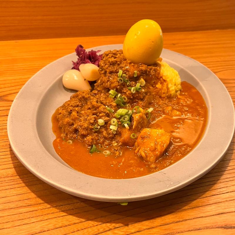 スパイス卵乗せビーフキーマ(キーマ堂)