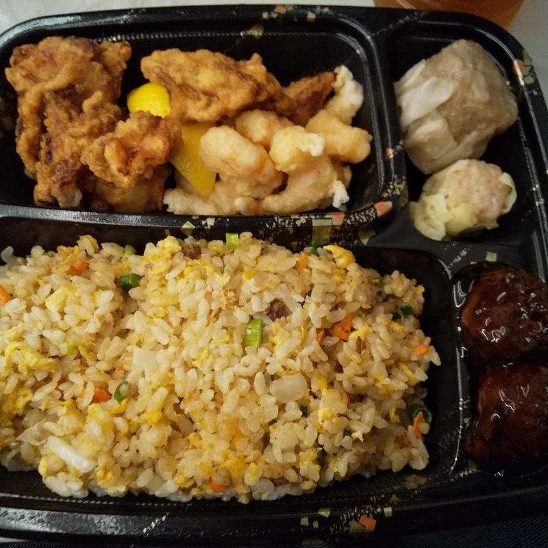 鶏の唐揚げ弁当(551蓬莱 京都伊勢丹店 （ゴーゴーイチホウライ）)