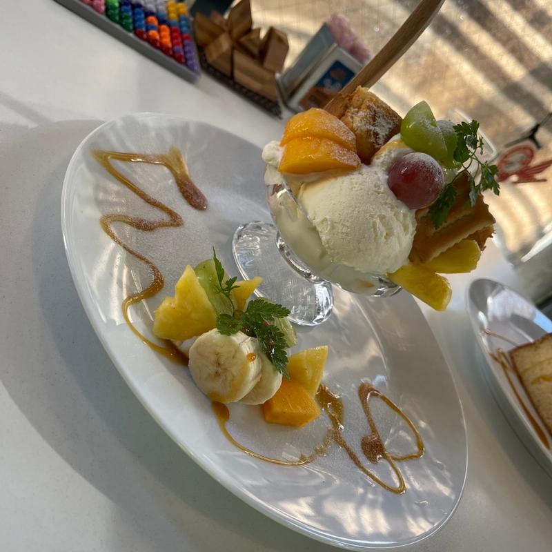 神シフォンケーキパフェ(小)(Nature Café M’s Nest)