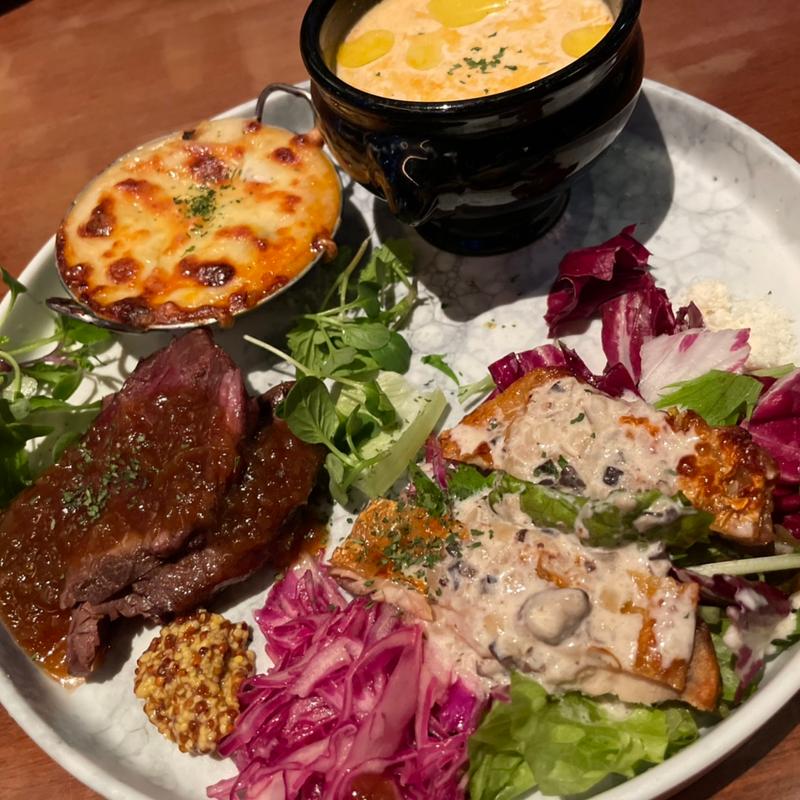 4種のメイン盛り合わせプレート(アクアリウムイタリアン心斎橋 ライム)