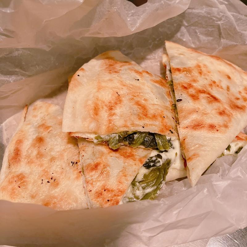 ほうれん草とリコッタチーズのケサディーヤ(ブルックリンパーラー新宿)