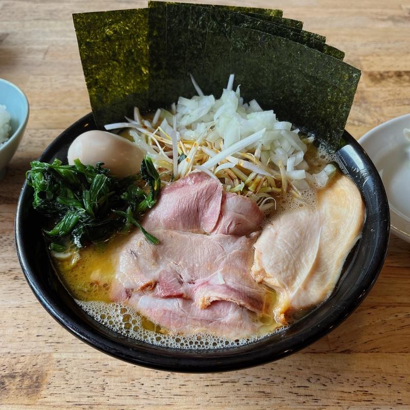 特性ラーメン 玉ねぎトッピング(横浜ラーメンとんこつ家 郡山店 )