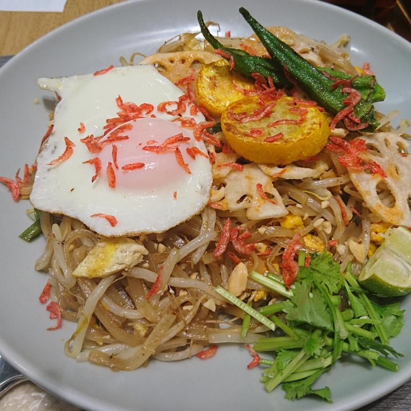 季節の野菜パッタイ(マンゴツリーキッチン パッタイ グランスタ丸の内)