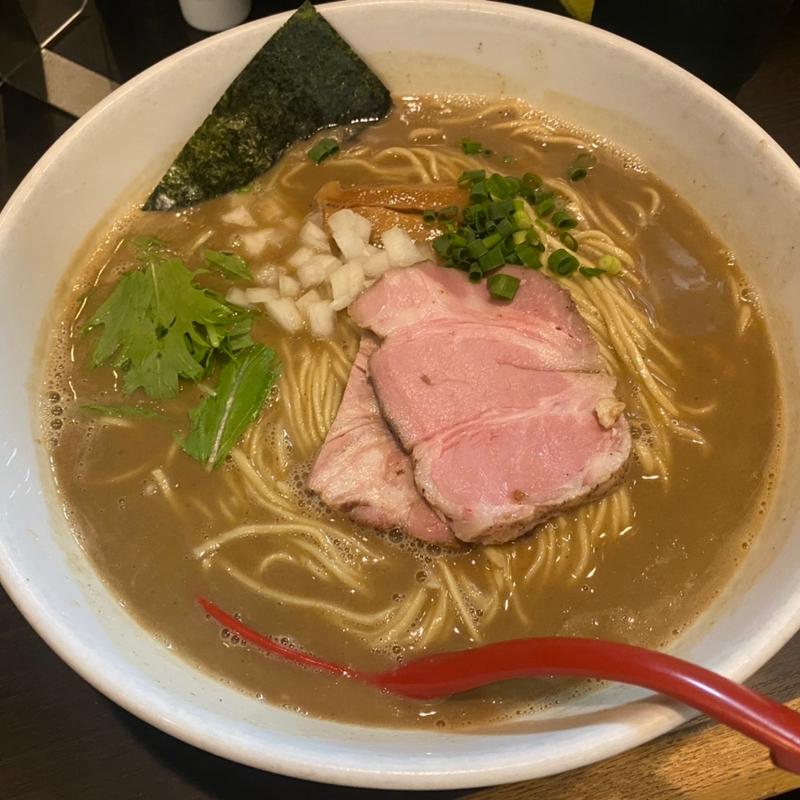 豚骨煮干らぁめん　麺大盛(麺処 夏海 )