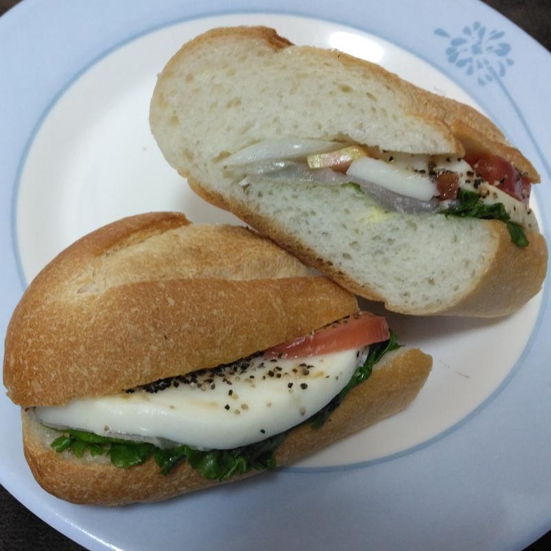 生ハムとモッツァレラのカスクルートハーフ(パンセ 仙台駅店)