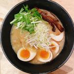 特製らぁめん塩(俺の創作らぁめん　極や　神保町店)