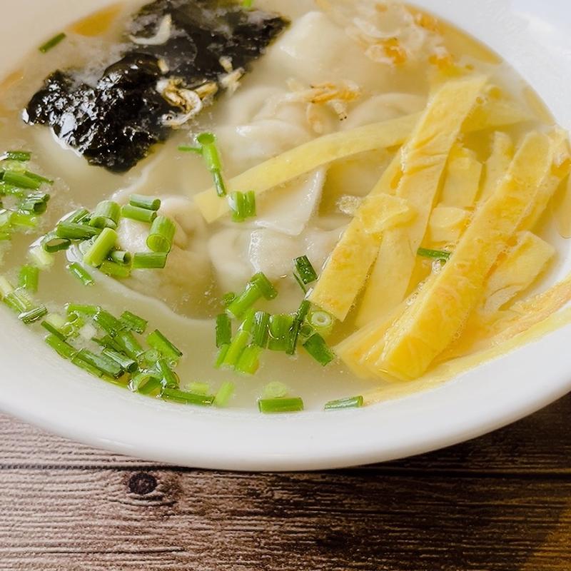 野菜ワンタンと、エビワンタン(籠堂)