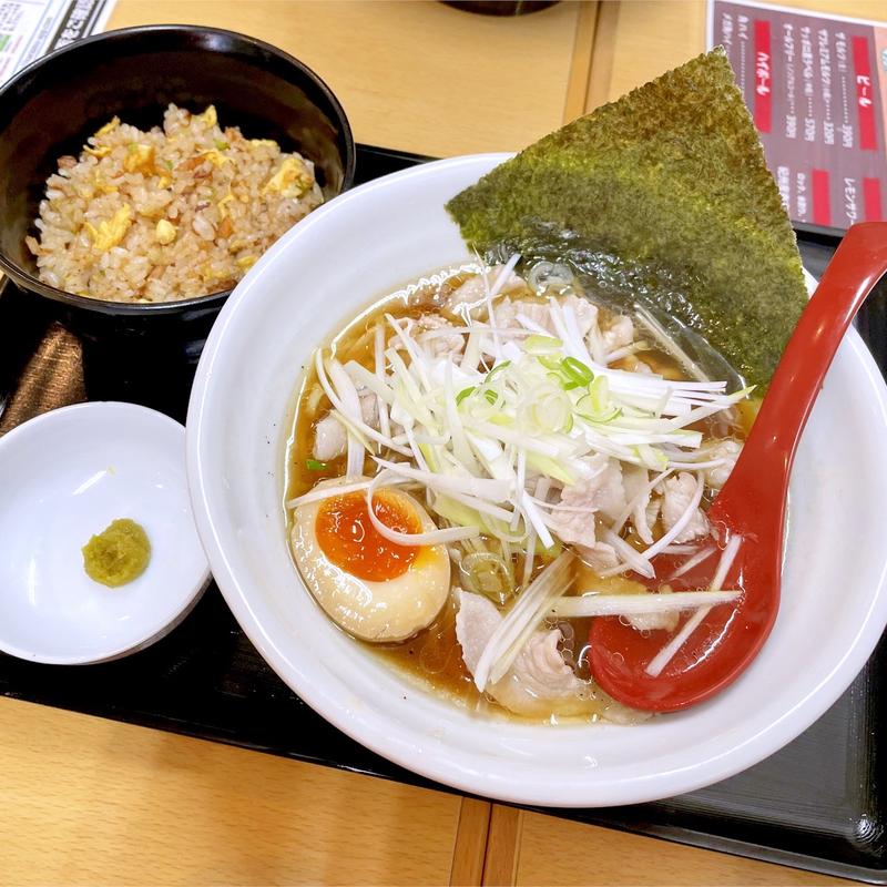 期間限定ポークラーメン＋半チャーハン(ちょい呑みラーメン屋楢蔵｜稲毛)