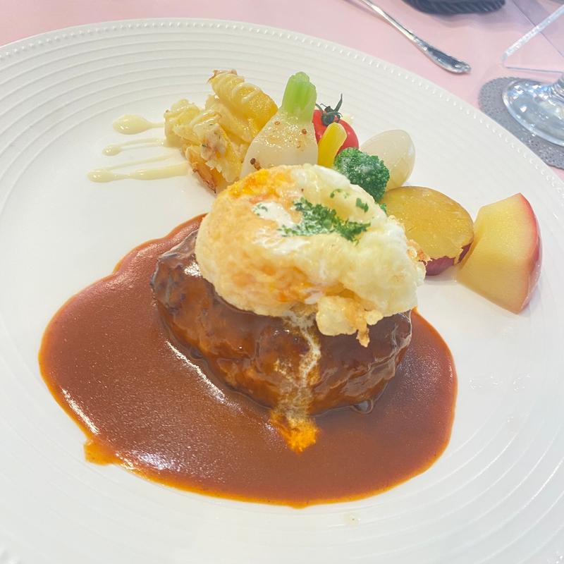 ハンバーグ(プティ･パリ･ド･ラ･ターブル )