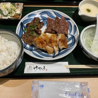 (仙台牛たん欅 小山店)