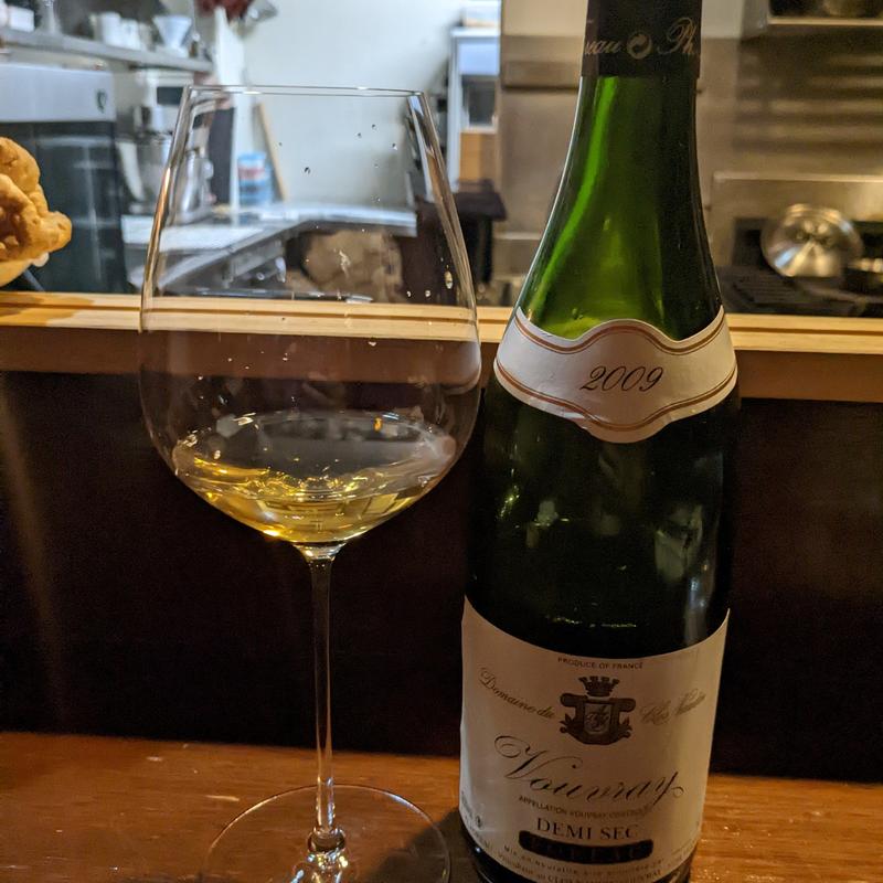 ヴーヴレ　ドゥミ・セック(パントス by 3104)