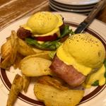 エッグスベネディクト（ポテト付）(Eggs 'n Things 銀座店)