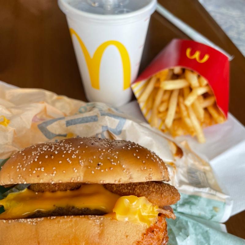 ワイルドビーフバーガー オニオンリング＆チーズセット(マクドナルド 池下店)