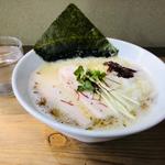 鶏白湯ラーメン赤