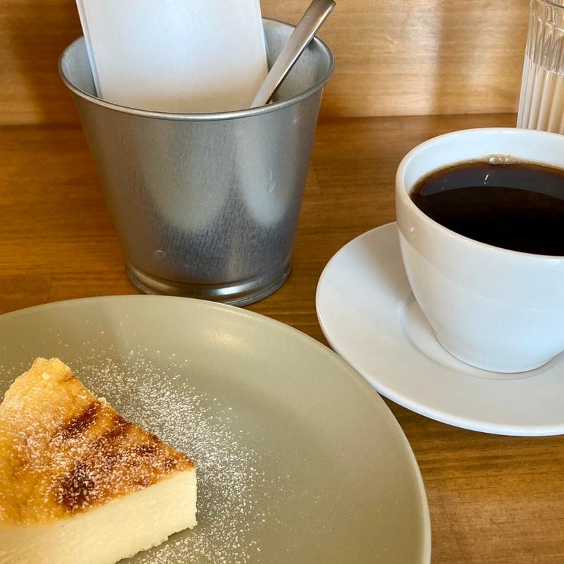 バスクチーズケーキ(タブリエ (TABLIER))