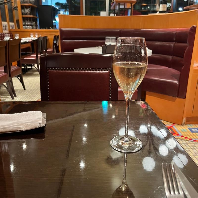 グラス　シャンパン(レ ロジェ ビストロ ド ロア （LES ROSIERS BISTROT DE L’OIE）)