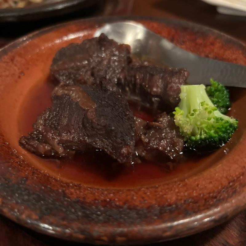 牛ホホ肉柔らか煮(ぐっつ)