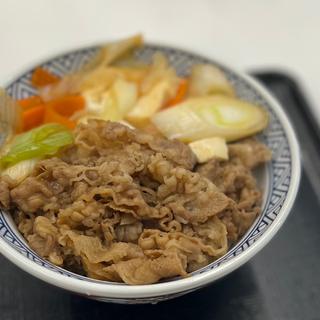 牛すき丼(吉野家 札幌狸小路店)