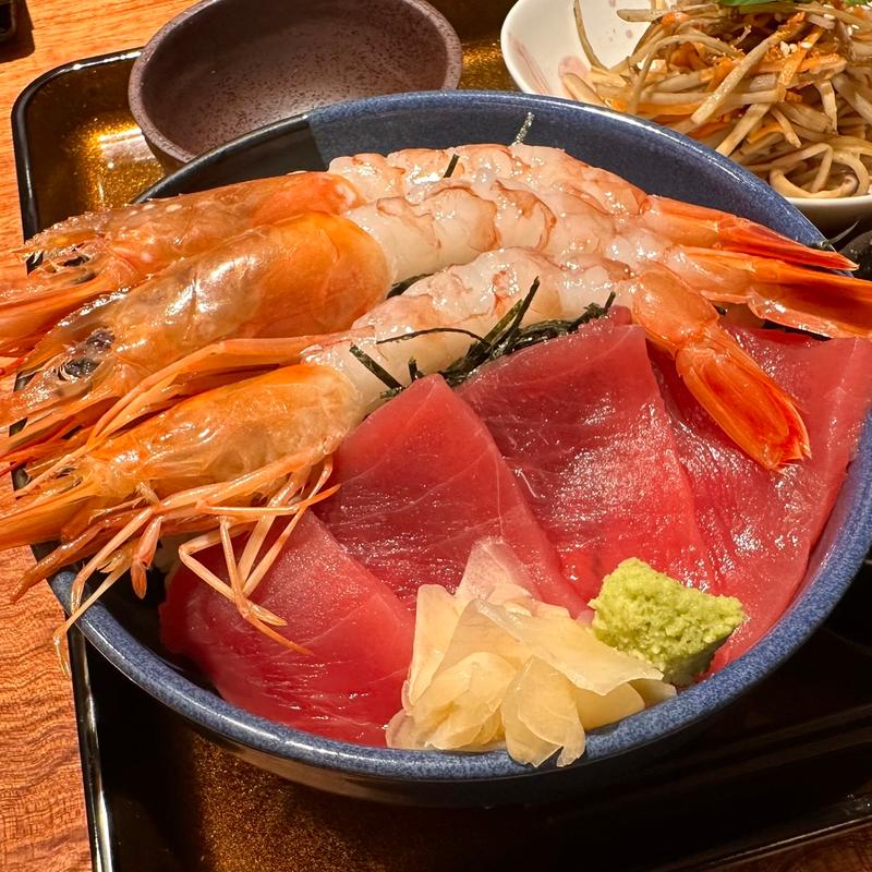 海老とマグロ丼(四季の味 さくれ )