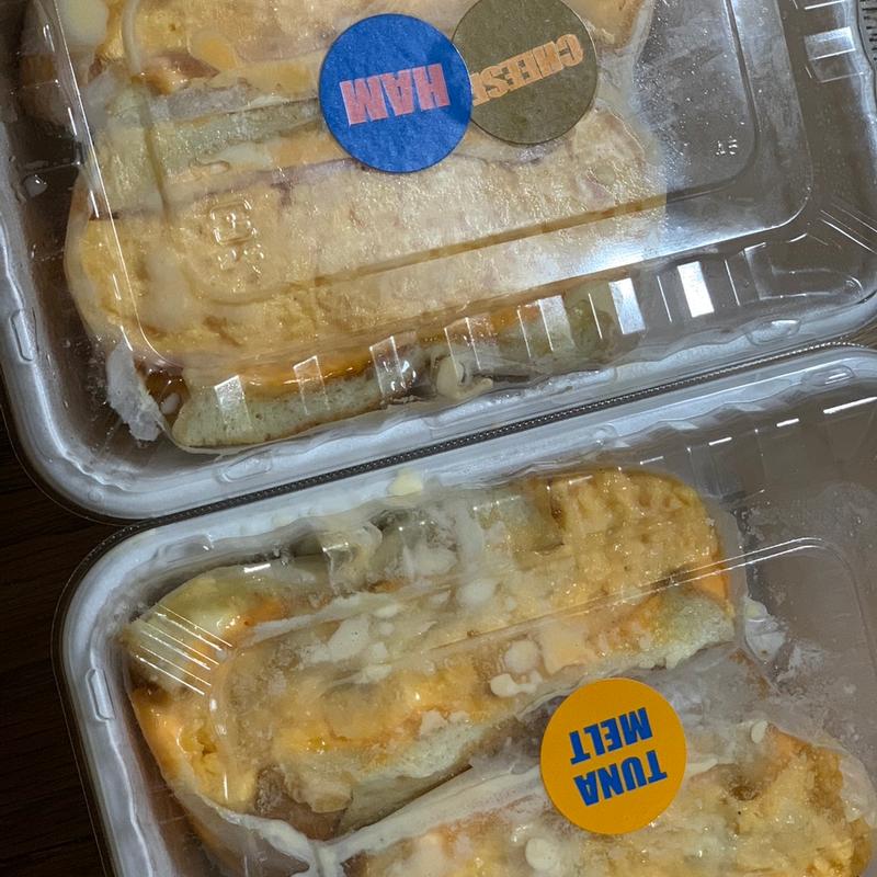 オムレツサンド　ハムチーズ　ツナメルト(SUNDOWNER TOKYO OMURETSU)