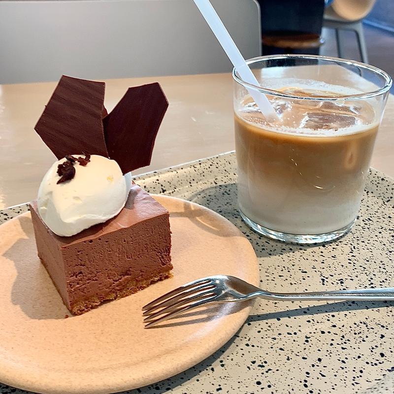 (YARD Coffee & Craft Chocolate)