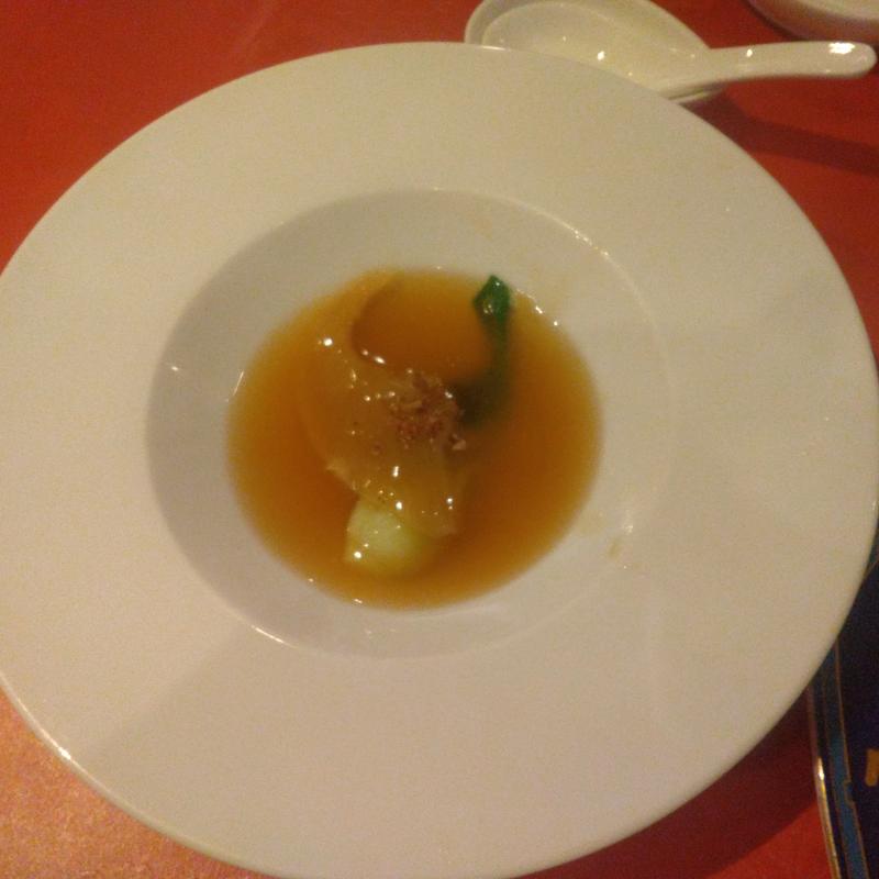 ふかひれ尾ヒレ姿煮1枚(広東名菜 富徳 （カントンメイサイトミトク）)