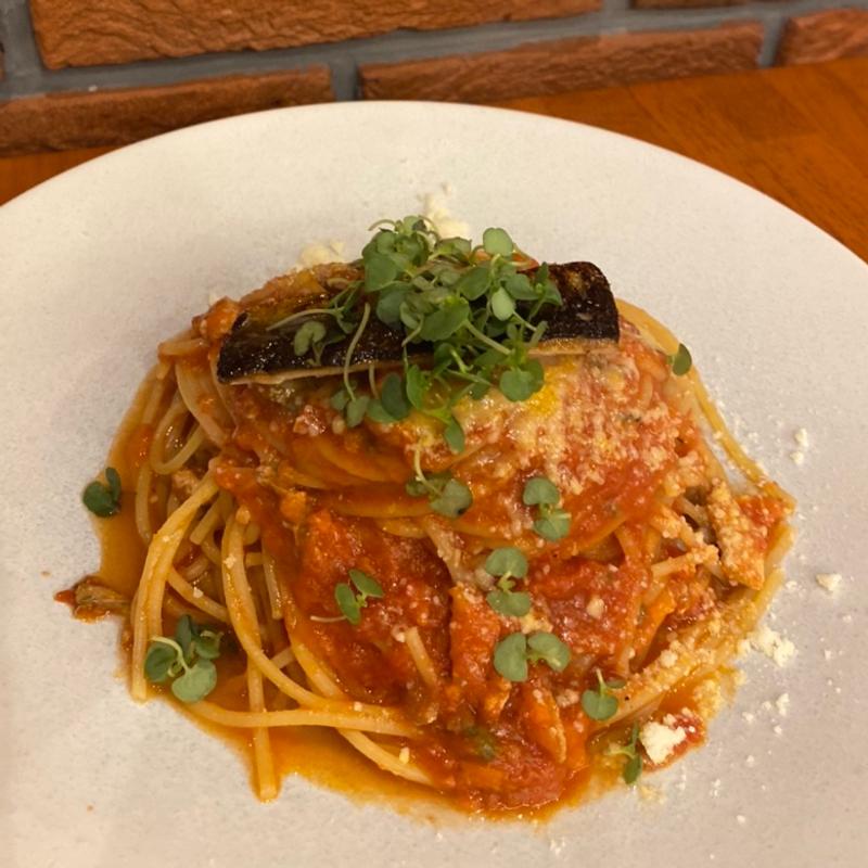 秋刀魚とトマトのパスタ(アザレア)