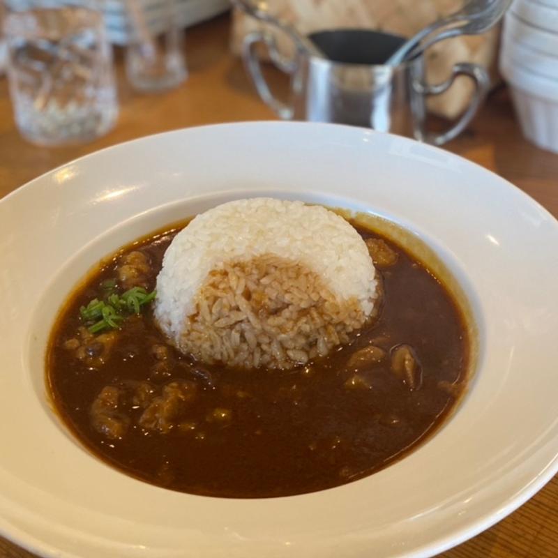 牛すじ肉カレー(イルザッカヤ)